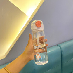 Бутылка детская пластиковая, поильник, белая с оранжевым. Мишка и иероглифы. 600 мл.