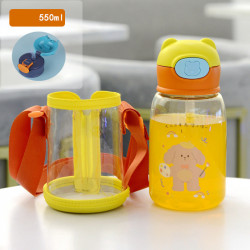 Бутылка детская пластиковая с силиконовым чехлом, поильник, желтая. Песик с красками. 550 мл.